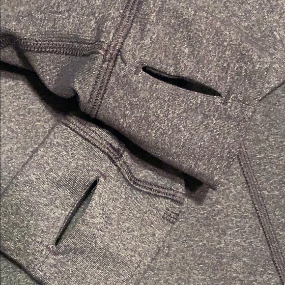 Lululemon jacket in black swan color size 6 EUC - Picture 2 of 7